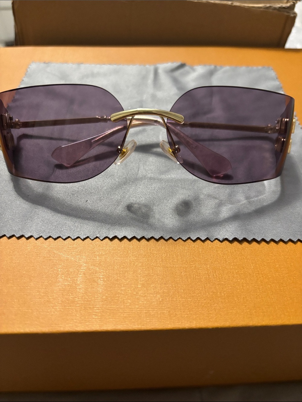 MIU MIU Purple Rimless Sunglasses - Picture 3 of 3